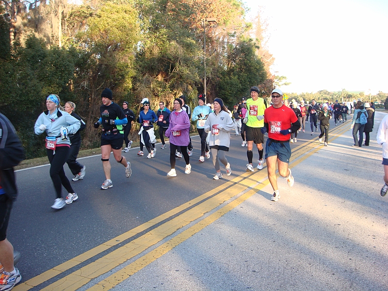 Florida [2010 Jan] 068.JPG - Scenes from the Disney World Marathon